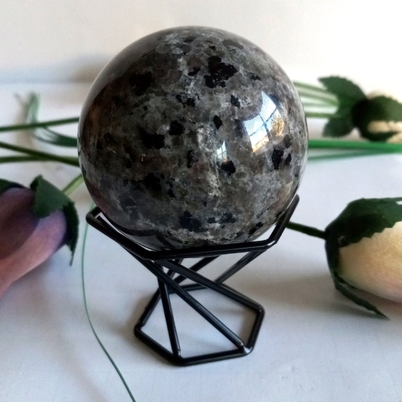 Yooperlite Crystal Sphere - Picture 3 of 11